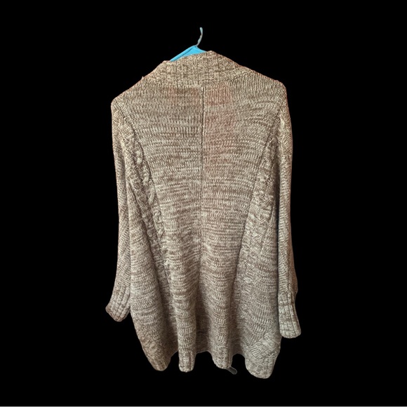 One size fits all sweater - Picture 2 of 2